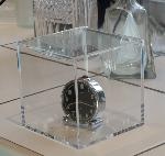 Boîtes vitrines en plexiglas