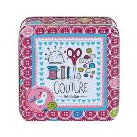 Boîte à couture garnie derrière la porte - Couture fait maison