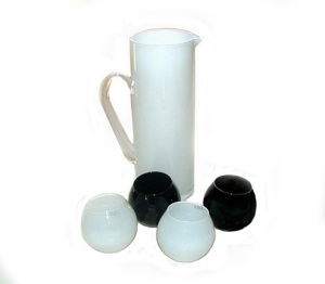 VERRES ET POT LSA NOIR ET BLANC